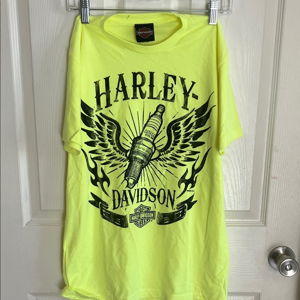 VINTAGE Harley-Davidson Bright Yellow Winged Graphic Tee
